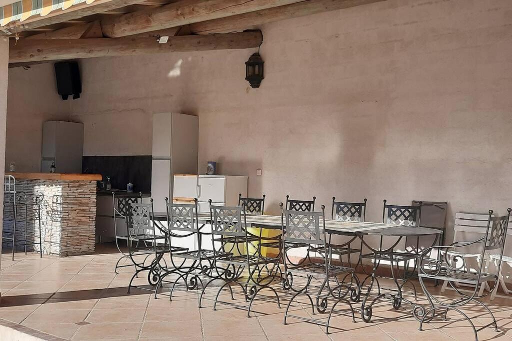 Villa L'Estel En Campagne Avec Piscine Privee Proche Arles Et Avignon Tarascon Exterior foto
